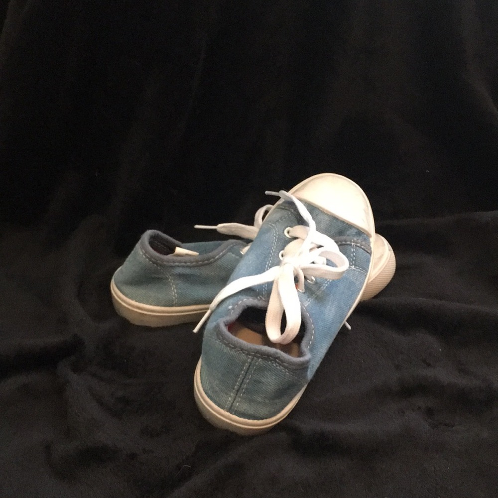 Girls denim look tennis shoes size 13